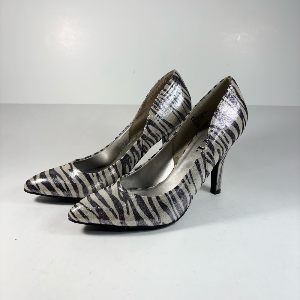 Mixit Women's Silver High Heel Shoes Size 7 M Stiletto Zebra‎ Striped